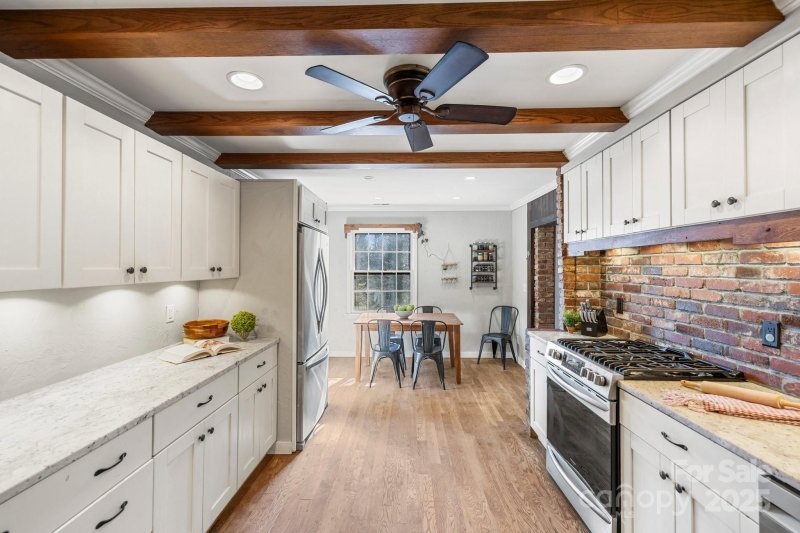 Laurel Park Estates, Laurel Park Community