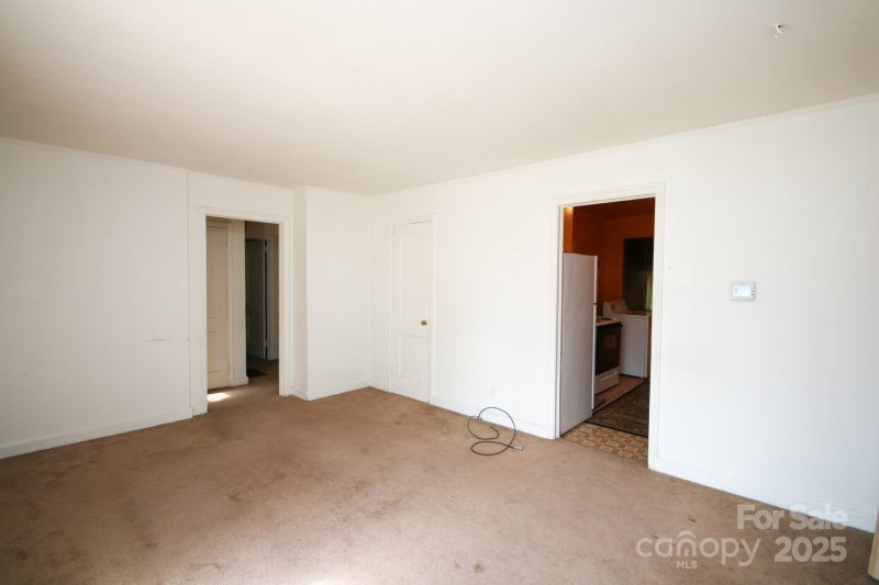 Property image 2 at 2825 Bancroft Street, Charlotte, NC 28206