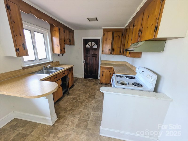 Property image 4 at 4801 Kipling Drive, Charlotte, NC 28212