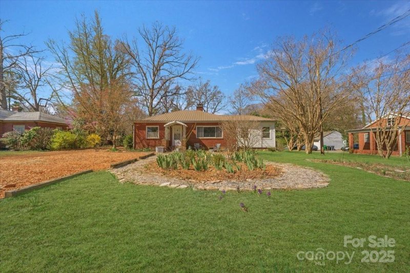 Property image 2 at 1815 W Sugar Creek Road, Charlotte, NC 28262