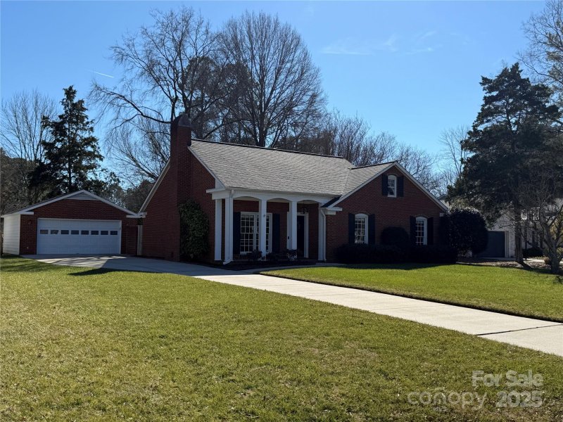 7533 Yellow Pine Court