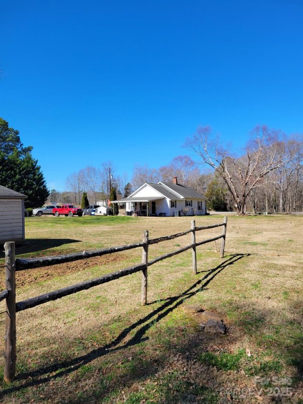 1001 Lake Houser Road