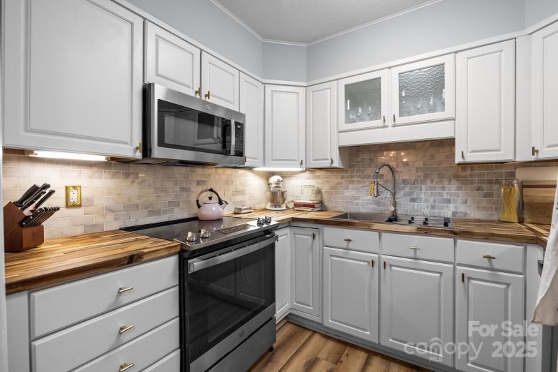 Property image 3 at 2503 Roswell Avenue, Charlotte, NC 28209