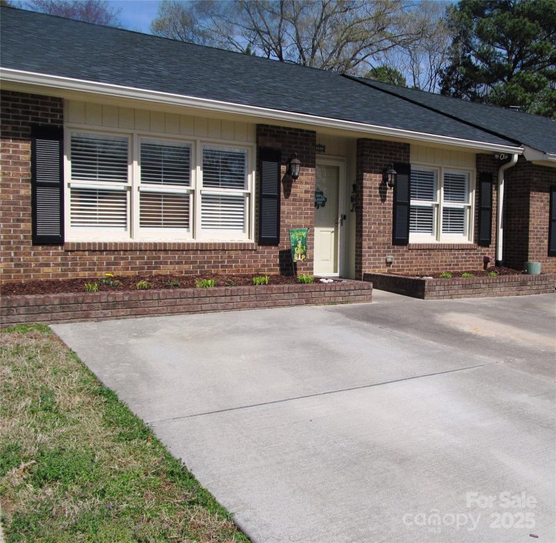 Property image 2 at 504 Camrose Circle, Concord, NC 28025