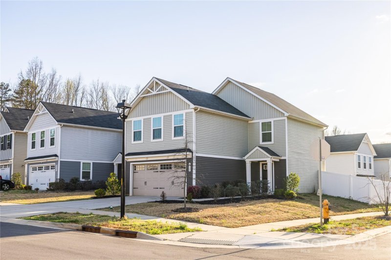 Property image 3 at 4013 Bowline Drive, Charlotte, NC 28269