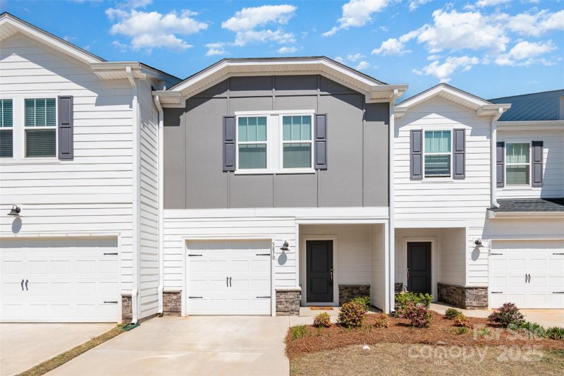 Property image 3 of 3870 County Down Avenue in Georgetown Crossing, Kannapolis, NC 28081