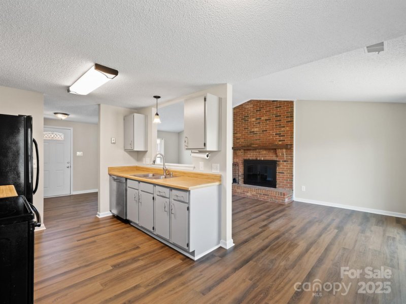 Property image 4 at 8539 Glenway Court, Charlotte, NC 28226