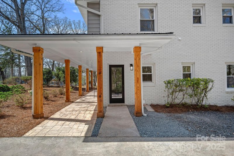 Property image 4 at 7214 Benita Drive, Charlotte, NC 28212