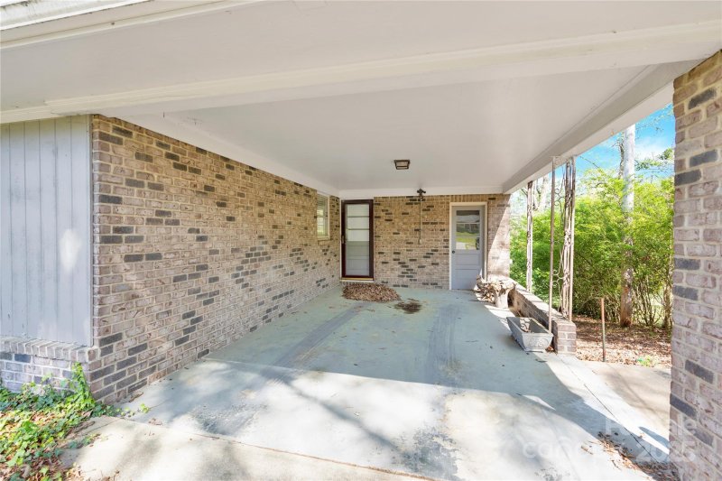 Property image 5 of 611 Greenway Drive in Berkshire Hills, Statesville, NC 28677