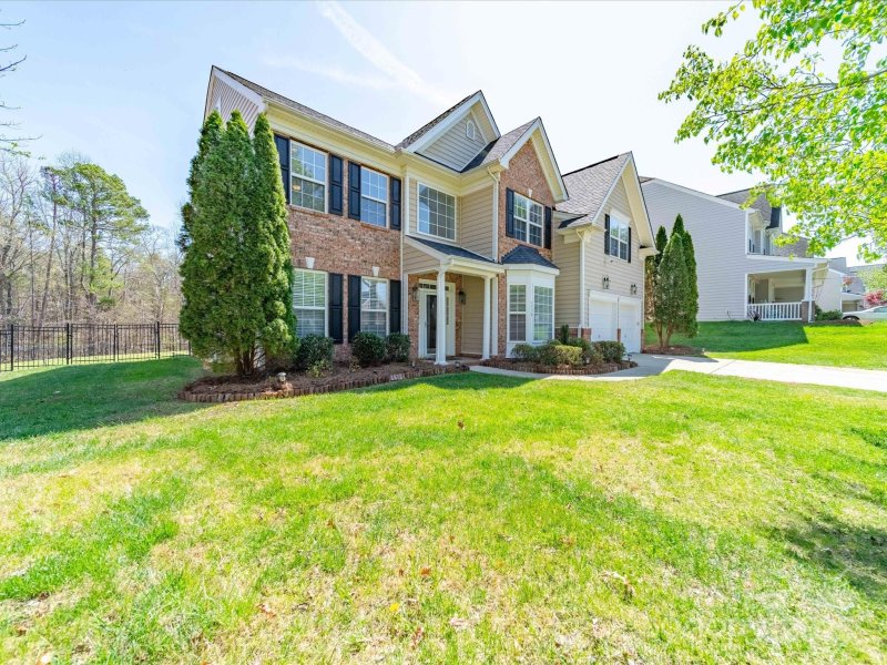 Property image 3 of 7719 Whisperingwood Drive in Heatherstone, Harrisburg, NC 28075