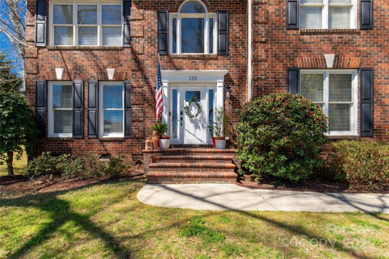 Property image 3 at 120 Fairwind Court, Fort Mill, SC 29708
