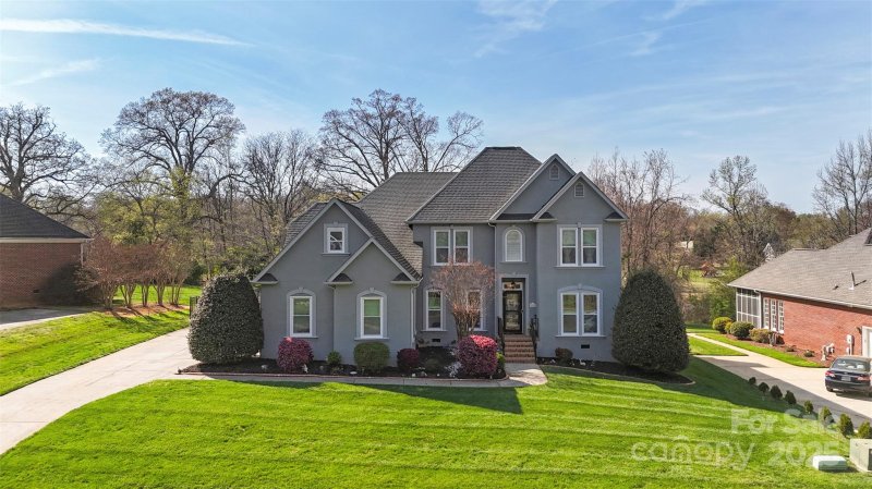 Property image 3 at 2042 Caernarfon Lane, Matthews, NC 28104