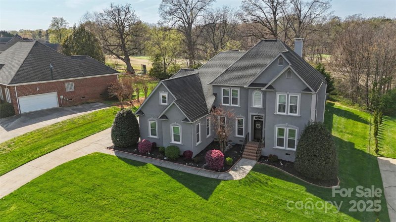 Property image 5 at 2042 Caernarfon Lane, Matthews, NC 28104