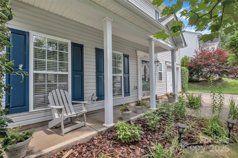 Property image 3 at 1017 Chalk Hill Lane, Charlotte, NC 28214