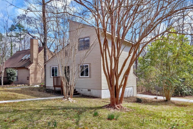 Property image 4 at 2406 Brook Canyon Drive, Charlotte, NC 28212