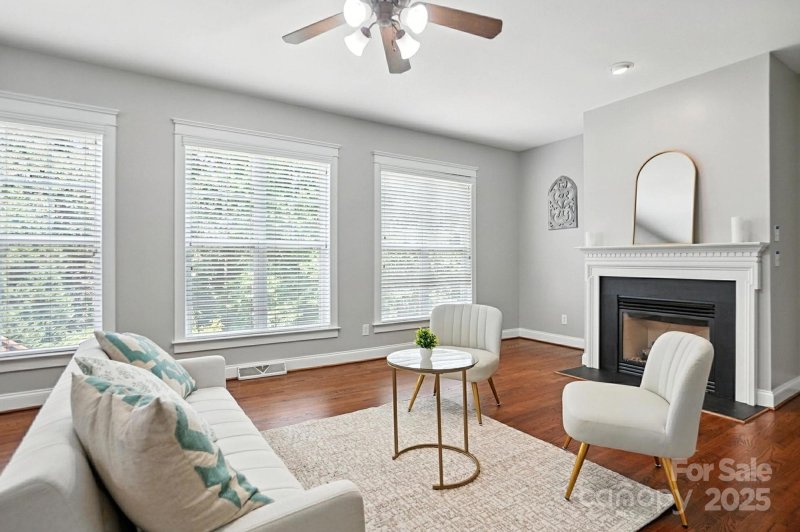 Property image 5 of 5807 Mctaggart Lane in Highland Creek, Charlotte, NC 28269