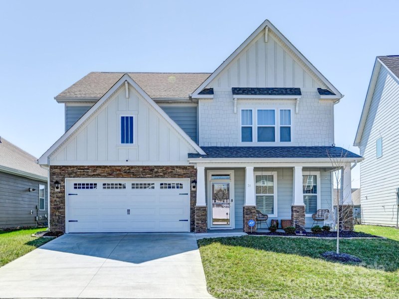 Property image 2 at 51 Thornberry Road, Hendersonville, NC 28792