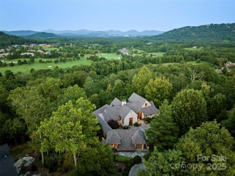 1929 Tree View Trail