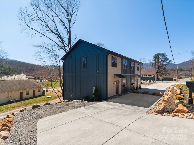 Property image 2 of 292 County Road in Lake Junaluska Assembly, Waynesville, NC 28785