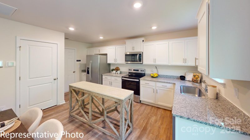 Property image 3 at 11216 Cardinal Creek Avenue, Charlotte, NC 28215