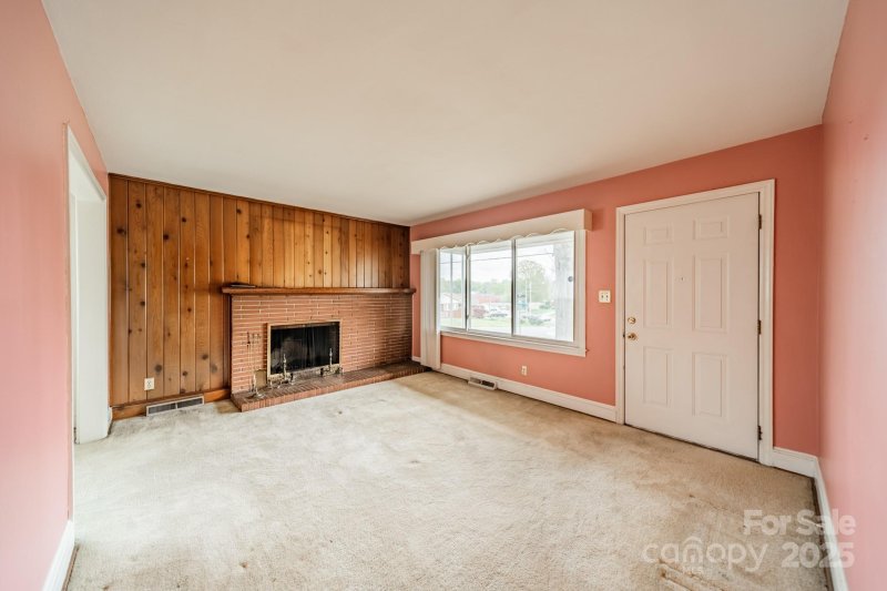 Property image 5 at 1400 Russell Avenue, Charlotte, NC 28216