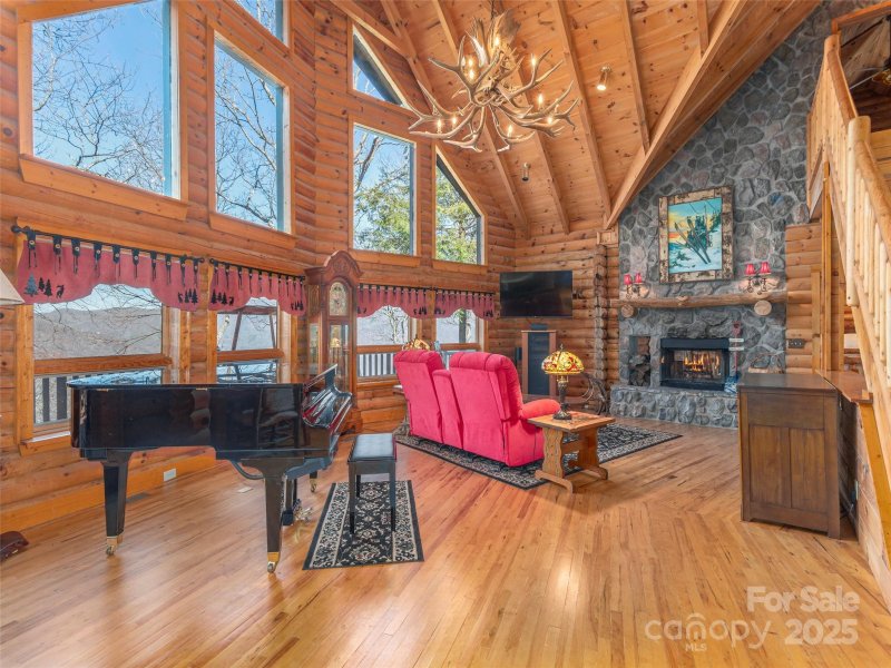 Property image 4 of 35 Falcon Crest Loop in Upper Woodlands, Maggie Valley, NC 28751