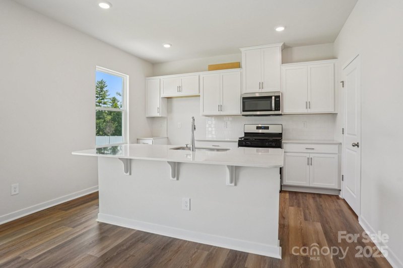 Property image 5 at 11135 Cardinal Creek Avenue, Charlotte, NC 28215