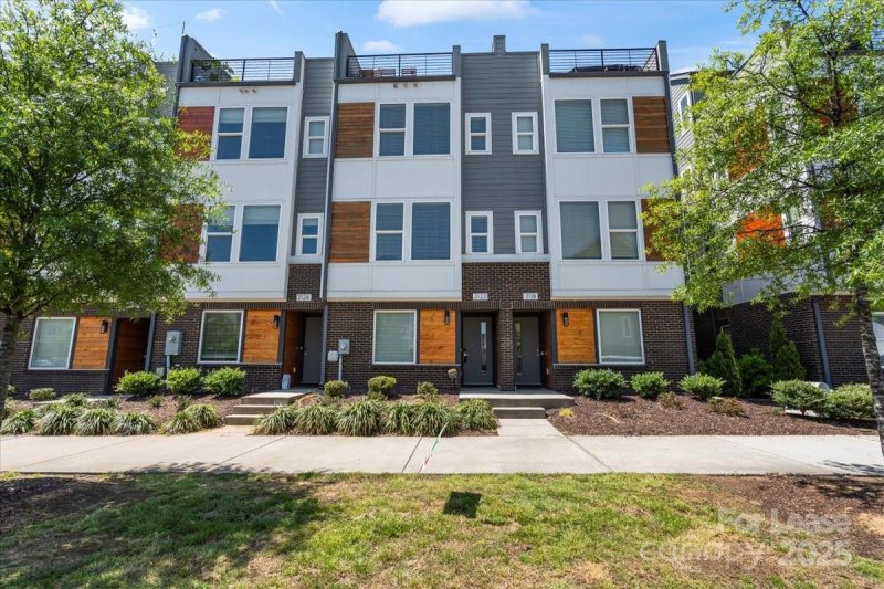 Property image 2 at 2122 Bryant Park Drive, Charlotte, NC 28208