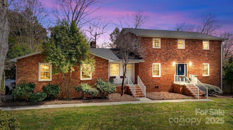 Property image 2 of 536 Shiloh Church Road in Lakemont Park, Hickory, NC 28601