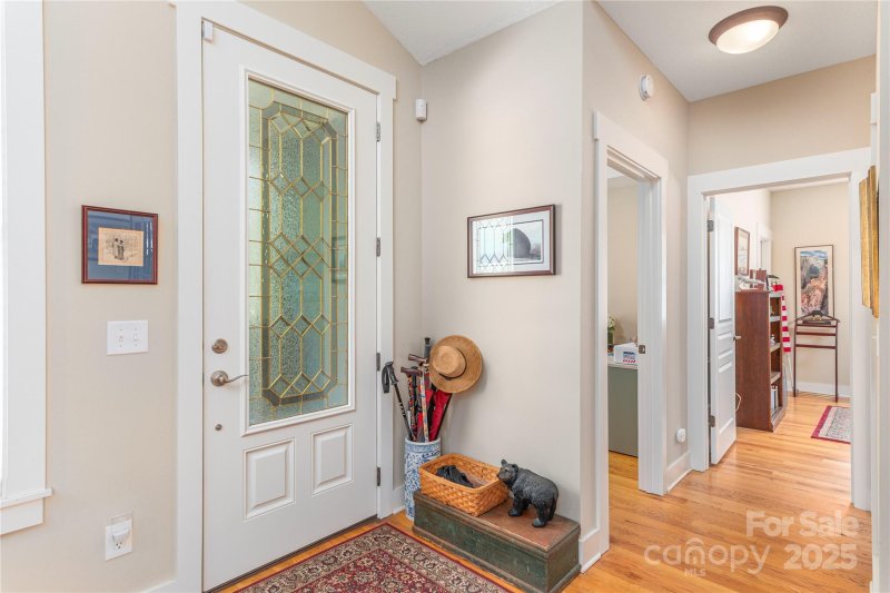 Property image 4 at 4 Silo View Court, Asheville, NC 28804