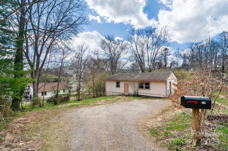 Property image 3 at 279 State Street, Asheville, NC 28806