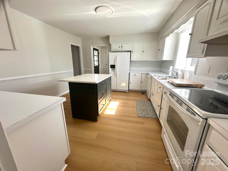 Property image 3 at 10700 Silver Pheasant Drive, Charlotte, NC 28226