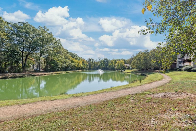 Property image 5 at 7360 Winery Lane, Charlotte, NC 28227