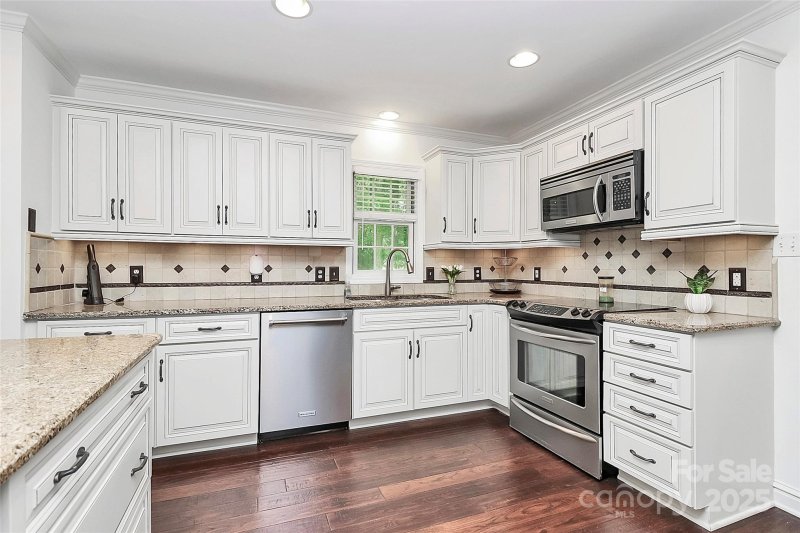 Property image 5 at 11 Tanglewood Road, Lake Wylie, SC 29710