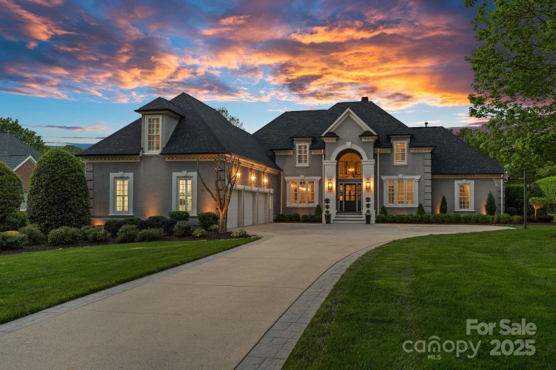 19216 Peninsula Shores Drive