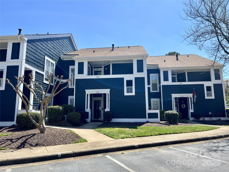 Property image 2 at 17522 Tuscany Lane, Cornelius, NC 28031