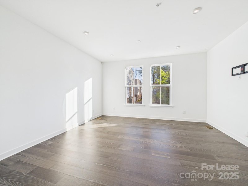 Property image 5 at 444 E 16th Street, Charlotte, NC 28206