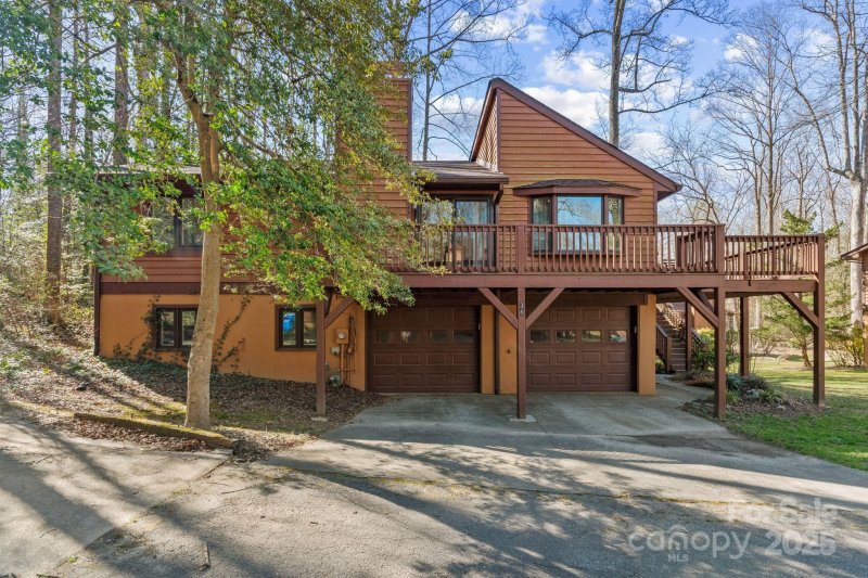 Wildwood Gardens, Fletcher Community