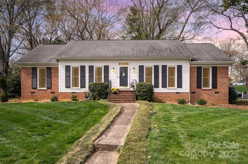 7520 Whistlestop Road