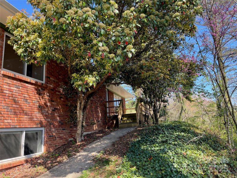 Property image 3 of 3 Quail Cove Road in Woodland Hills, Asheville, NC 28804