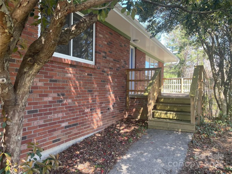 Property image 5 of 3 Quail Cove Road in Woodland Hills, Asheville, NC 28804