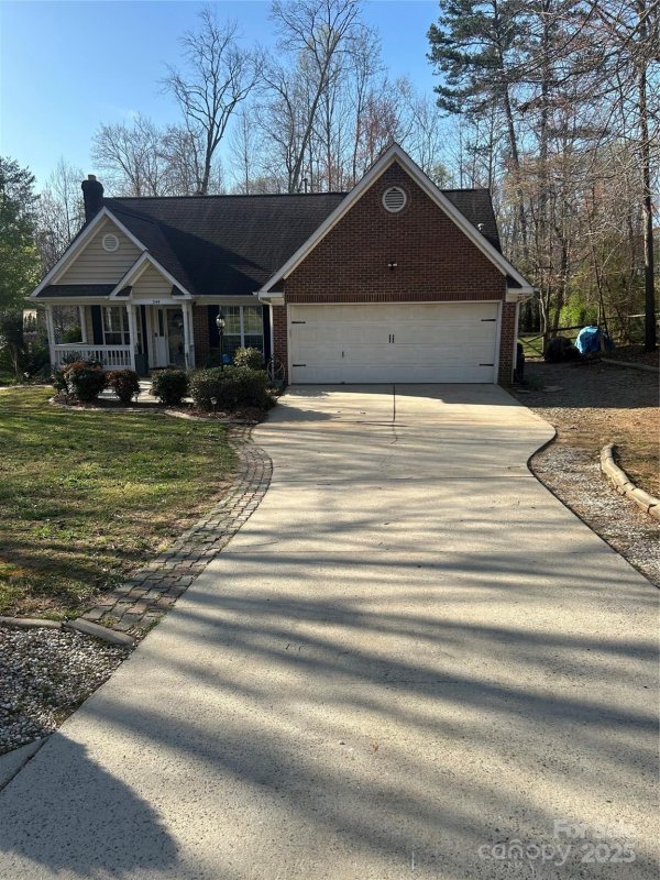 7144 Hunters Bluff Drive