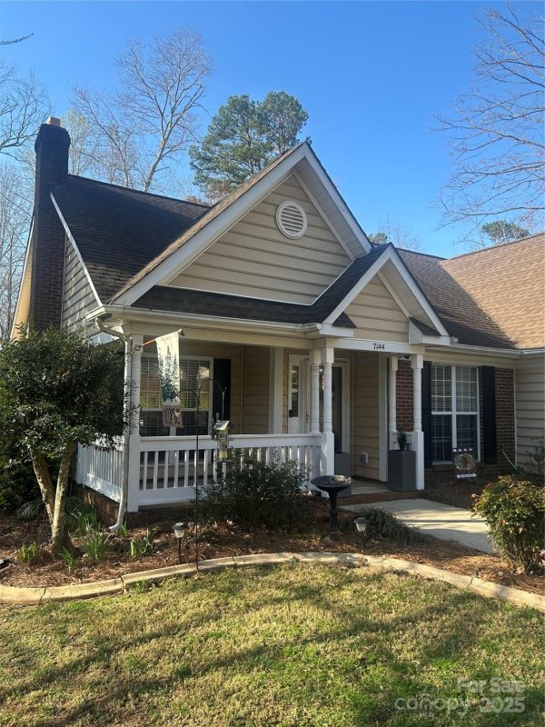 Property image 2 of 7144 Hunters Bluff Drive in HUNTERS BLUFF, Denver, NC 28037