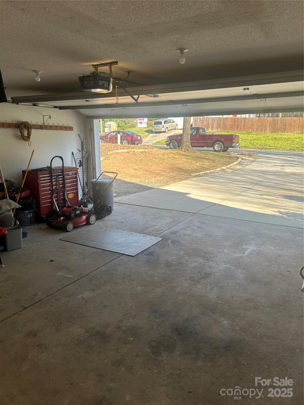 Property image 4 of 7144 Hunters Bluff Drive in HUNTERS BLUFF, Denver, NC 28037