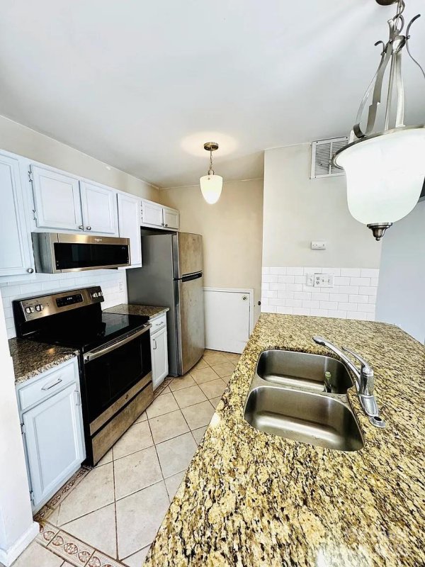 Property image 3 at 423 W 8th Street, Charlotte, NC 28202