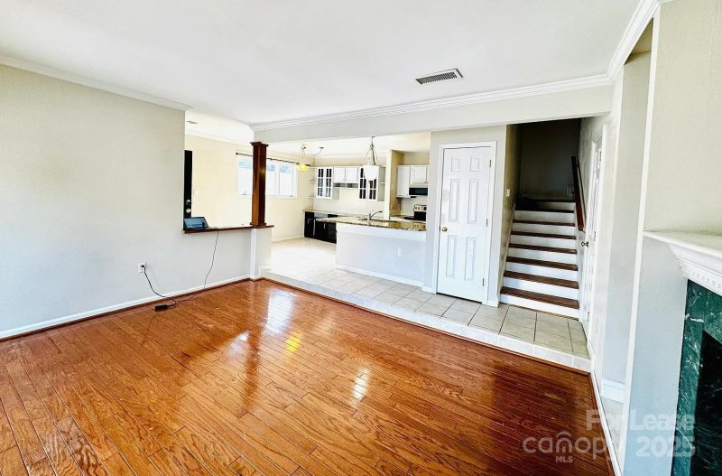 Property image 4 at 423 W 8th Street, Charlotte, NC 28202