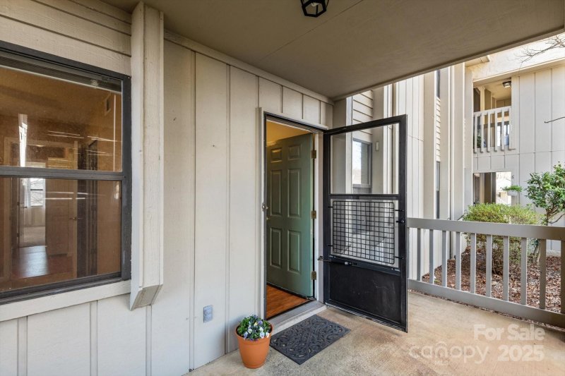 Property image 4 at 1303 Abbey Circle, Asheville, NC 28805