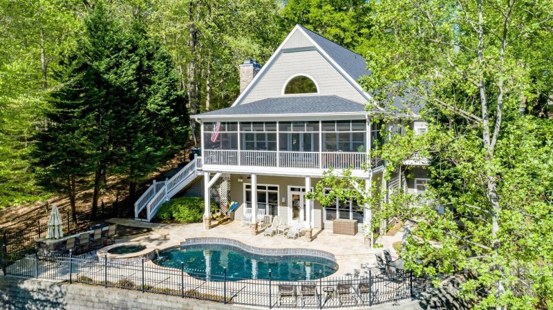 Property image 2 at 1676 Sherwood Court, Sherrills Ford, NC 28673