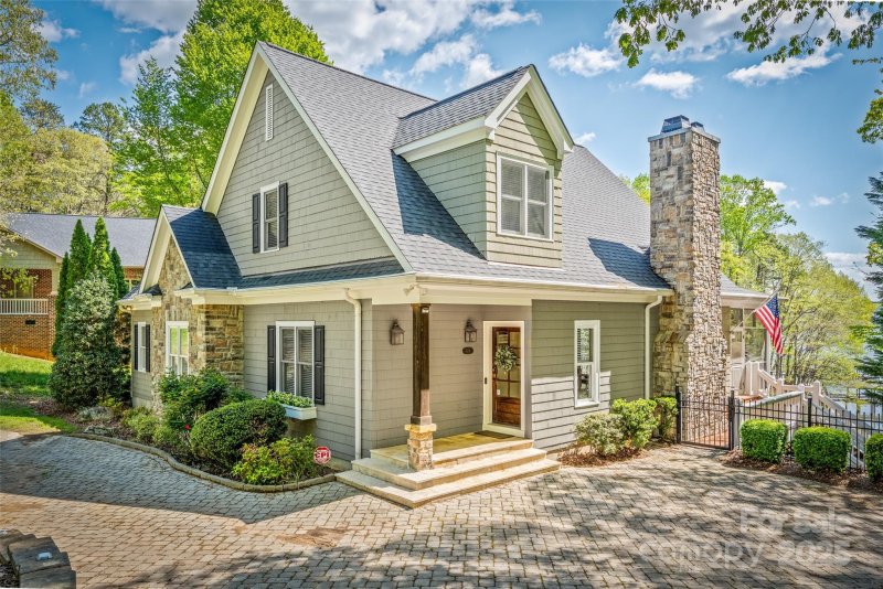 Property image 3 at 1676 Sherwood Court, Sherrills Ford, NC 28673