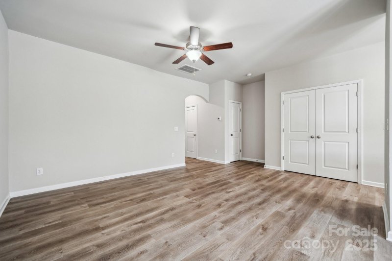 Property image 5 at 10036 Brittondale Lane, Charlotte, NC 28215